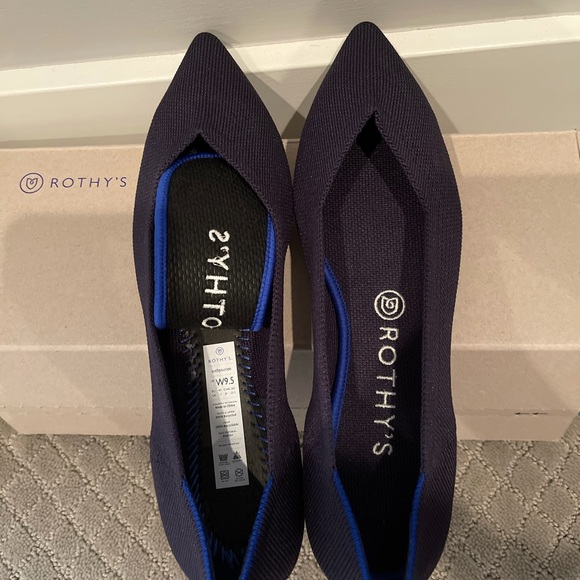 NWT Navy Rothy’s Point 9.5 - Picture 4 of 4